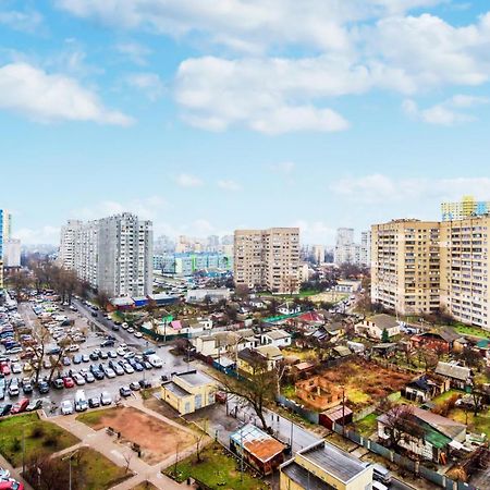 Квартира В Мега Сити Kiev Ngoại thất bức ảnh